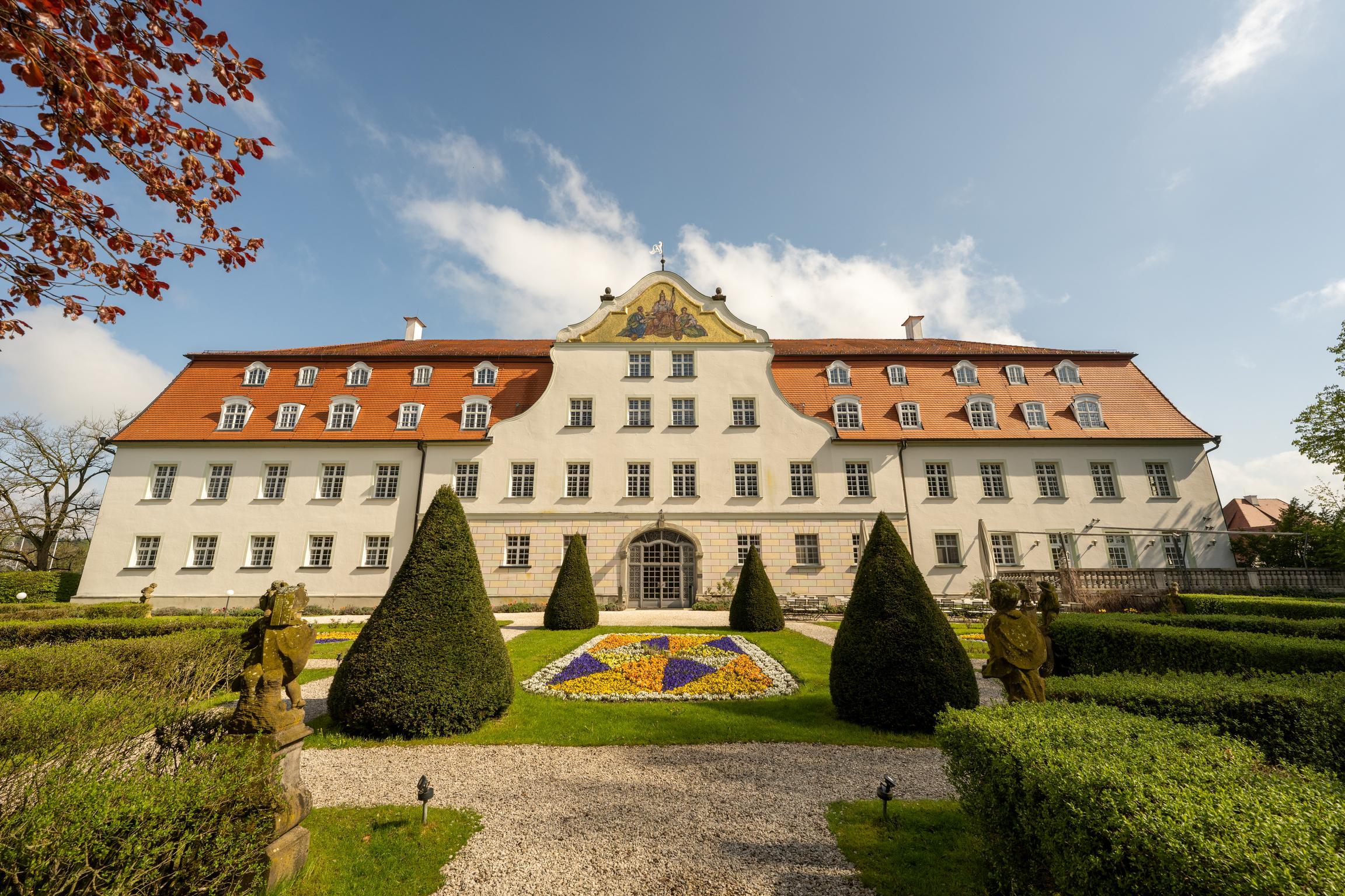 Hotel Schloss 4*