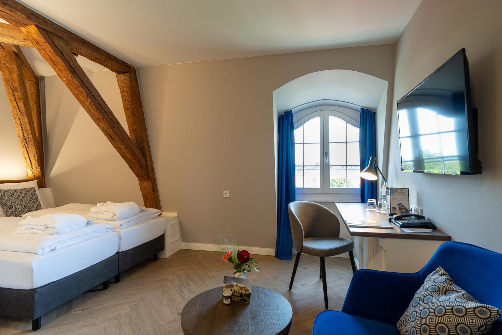 Schloss 4*